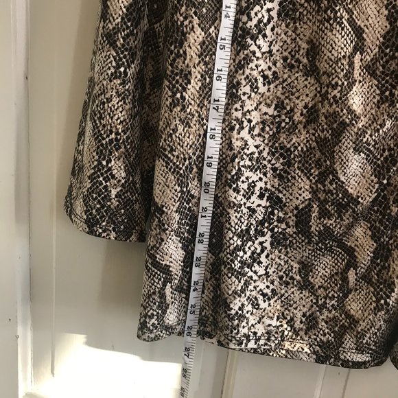 Snakeskin Wrap Blouse, XL Dana Buchman Top - Picture 7 of 8